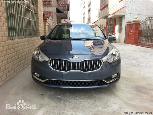 K3 Kia Subcompact Car 4 πόρτες Sedan με υψηλής ανάλυσης οθόνη αφής