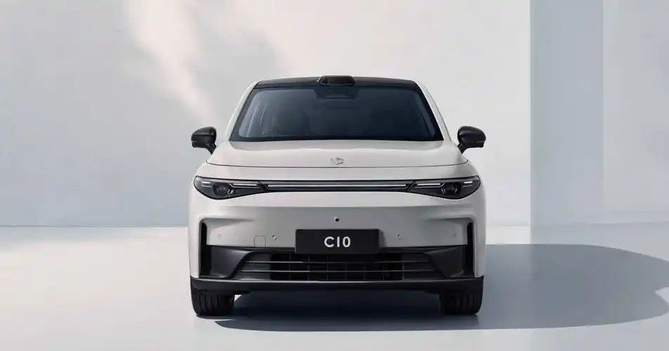 Μεσαίου μεγέθους Crossover Leapmotor C10 Gray 530 Comfort Edition Ηλεκτρικό SUV Οικογένειας